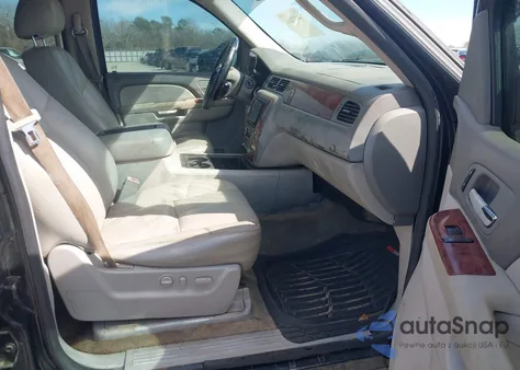 2010 Chevrolet Tahoe Lt z USA, uszkodzony, nr VIN 1GNMCBE33AR199864